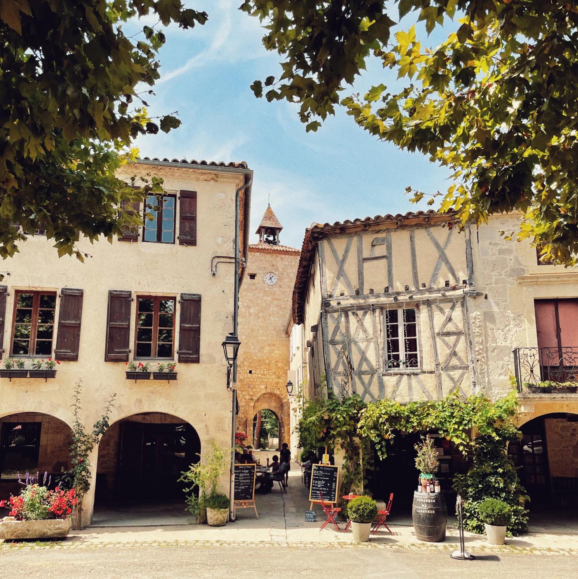 Petit Chateau Le Piot Bed and Breakfast Fleurance Esterno foto