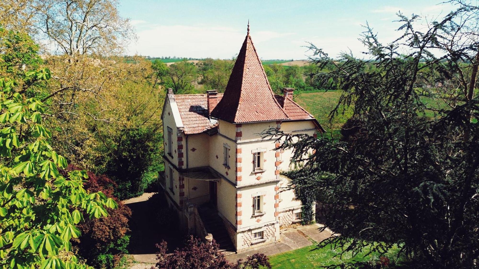Petit Chateau Le Piot Bed and Breakfast Fleurance Esterno foto